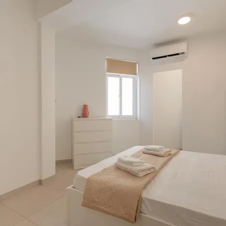 2br In Swieqi Near St Julians By Quicktrips Is-Swieqi