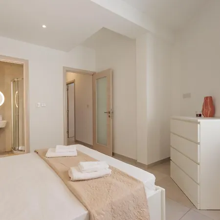 2br In Swieqi Near St Julians By Quicktrips Is-Swieqi