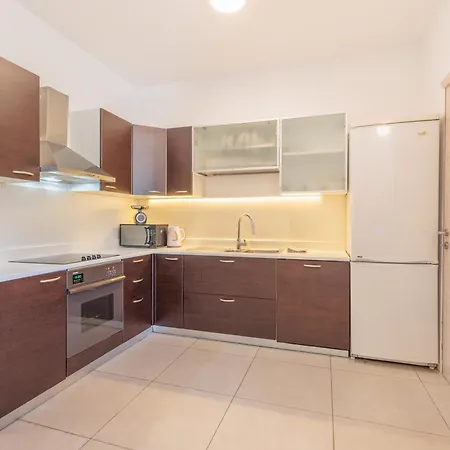 דירה 2br In Swieqi Near St Julians By Quicktrips *